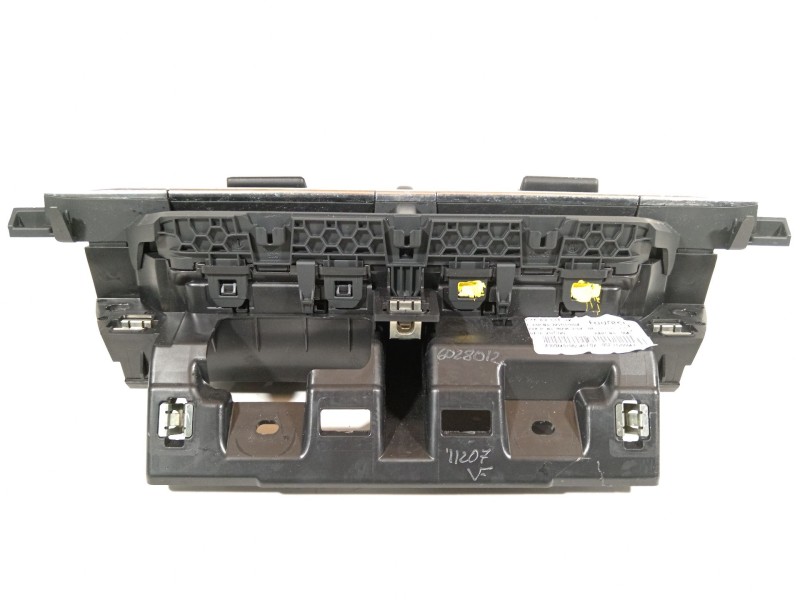 Recambio de rejilla aireadora para peugeot 208 2020 referencia OEM IAM 98234571DX  