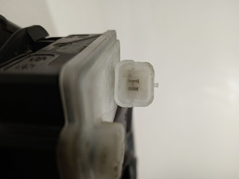 Recambio de tapa exterior combustible para peugeot 208 2020 referencia OEM IAM 9823289380 9823289280 