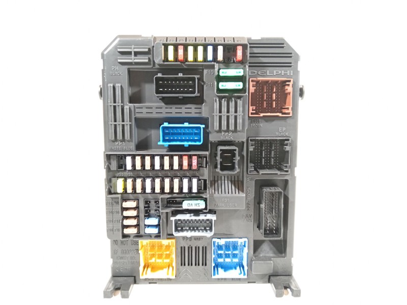 Recambio de caja reles / fusibles para peugeot 208 2020 referencia OEM IAM 9832880280  