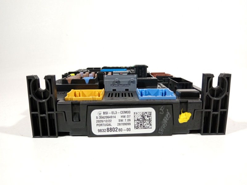 Recambio de caja reles / fusibles para peugeot 208 2020 referencia OEM IAM 9832880280  