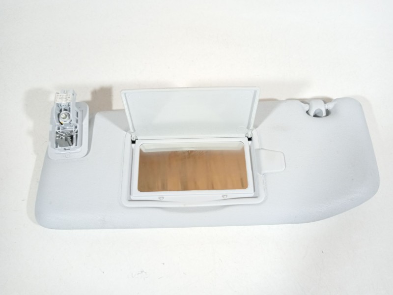 Recambio de parasol izquierdo para peugeot 208 2020 referencia OEM IAM 96738898PR  