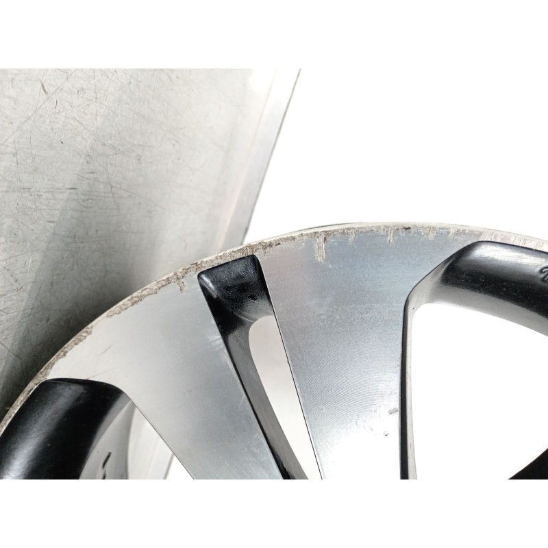 Recambio de llanta para kia sportage concept 4x2 referencia OEM IAM 529103u300  