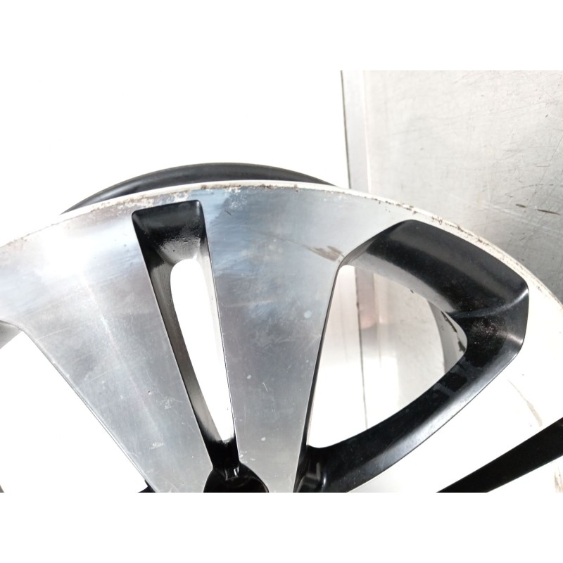 Recambio de llanta para kia sportage concept 4x2 referencia OEM IAM 529103u300  
