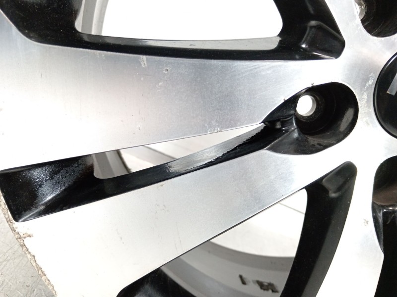 Recambio de llanta para kia sportage concept 4x2 referencia OEM IAM 529103u300  