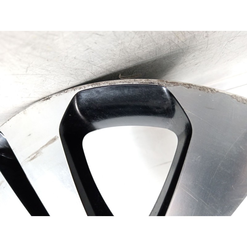 Recambio de llanta para kia sportage concept 4x2 referencia OEM IAM 529103u300  