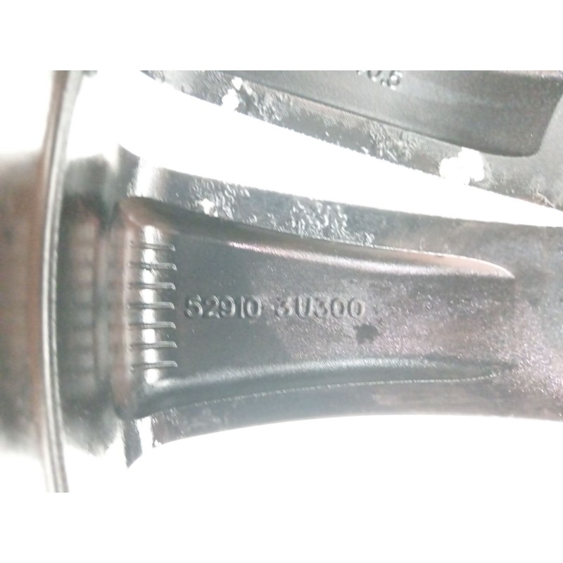 Recambio de llanta para kia sportage concept 4x2 referencia OEM IAM 529103u300  