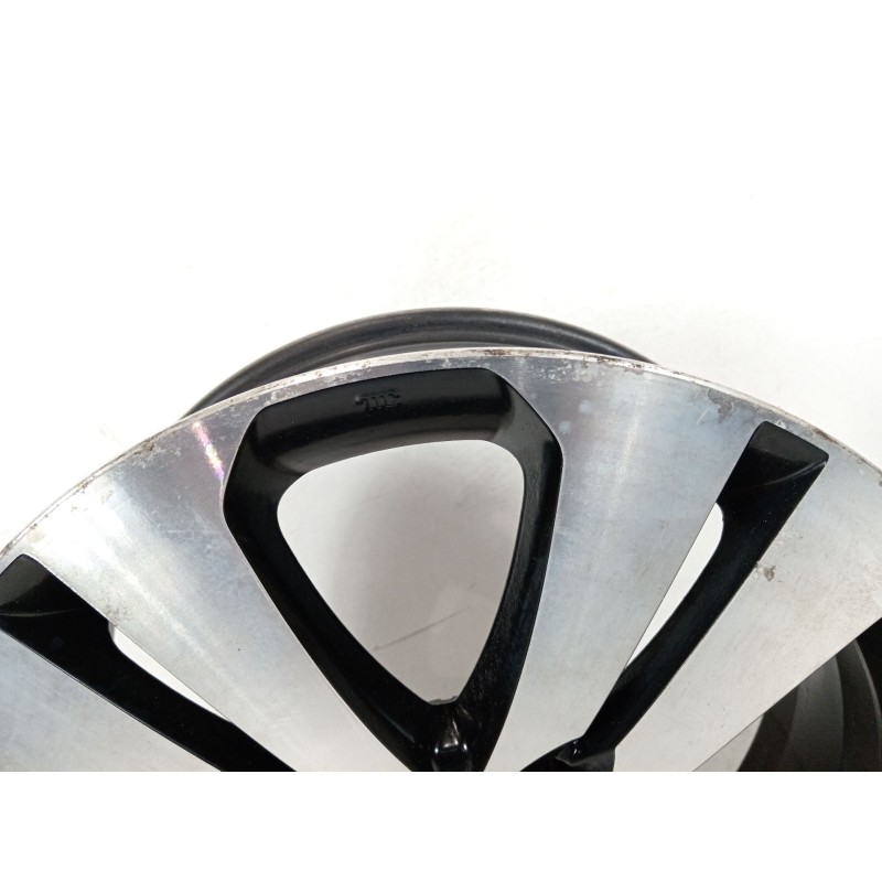 Recambio de llanta para kia sportage concept 4x2 referencia OEM IAM 529103u300  