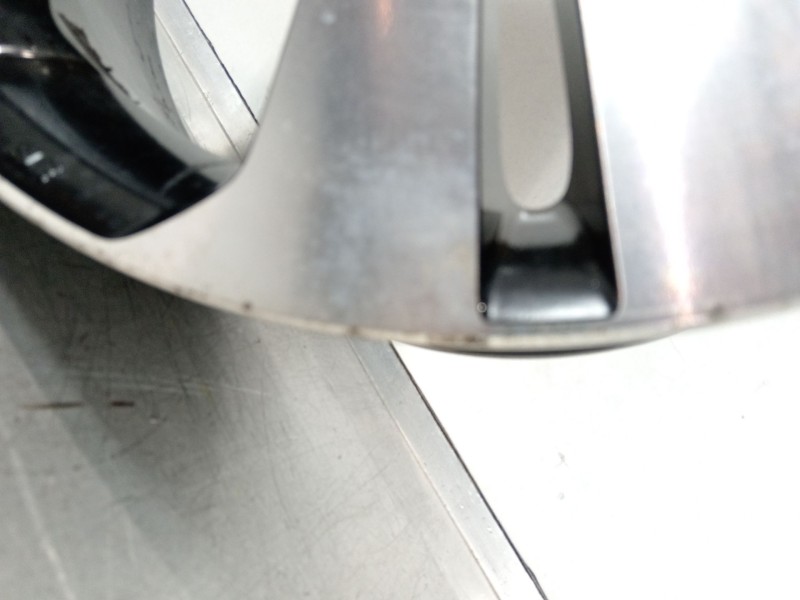 Recambio de llanta para kia sportage concept 4x2 referencia OEM IAM 529103u300  