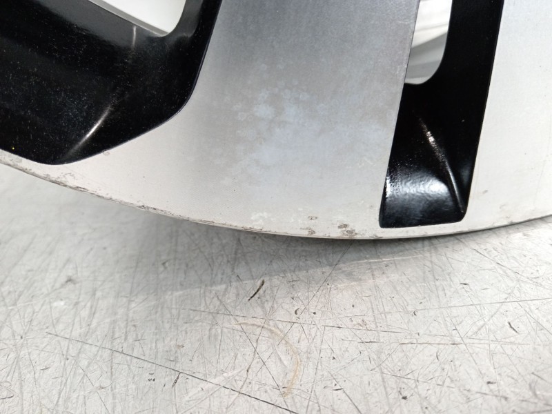 Recambio de llanta para kia sportage concept 4x2 referencia OEM IAM 529103u300  