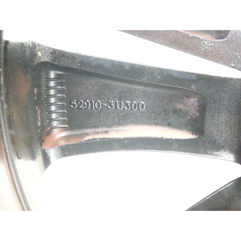 Recambio de llanta para kia sportage concept 4x2 referencia OEM IAM 529103u300  