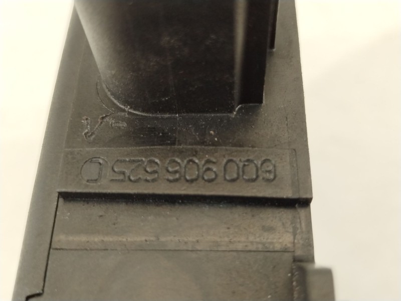 Recambio de valvula aire adicional para seat ibiza iii (6l1) 1.9 tdi referencia OEM IAM 6Q0906625C  