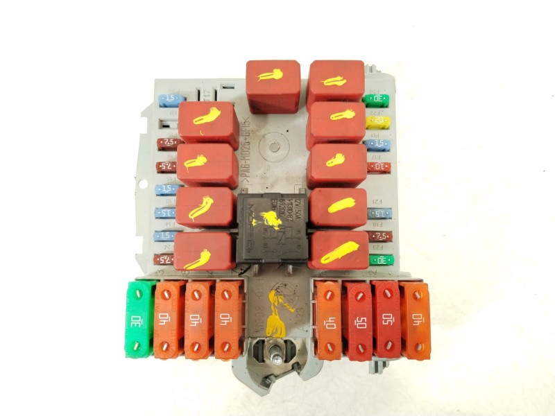 Recambio de caja reles / fusibles para peugeot boxer furgoneta 2.2 bluehdi 140 referencia OEM IAM 1398646080  