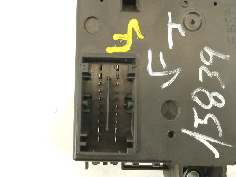 Recambio de caja reles / fusibles para peugeot boxer furgoneta 2.2 bluehdi 140 referencia OEM IAM 46860568 1681477580 