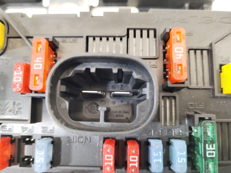 Recambio de caja reles / fusibles para peugeot 207/207+ (wa_, wc_) 1.4 referencia OEM IAM 9661708280 BSML1100 
