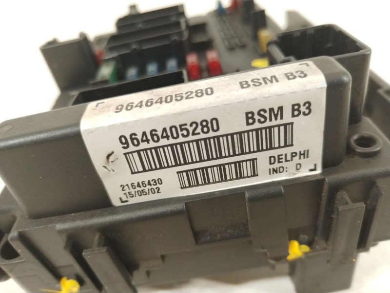 Recambio de caja reles / fusibles para citroën xsara (n1) 1.6 16v referencia OEM IAM 9646405280  