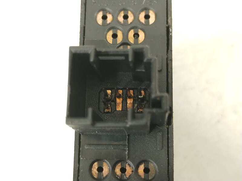 Recambio de mando elevalunas delantero derecho para bmw 3 coupé (e46) 330 ci referencia OEM IAM 6902176  