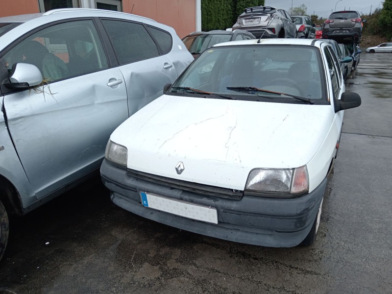 renault clio i (b/c57_, 5/357_) del año 1993