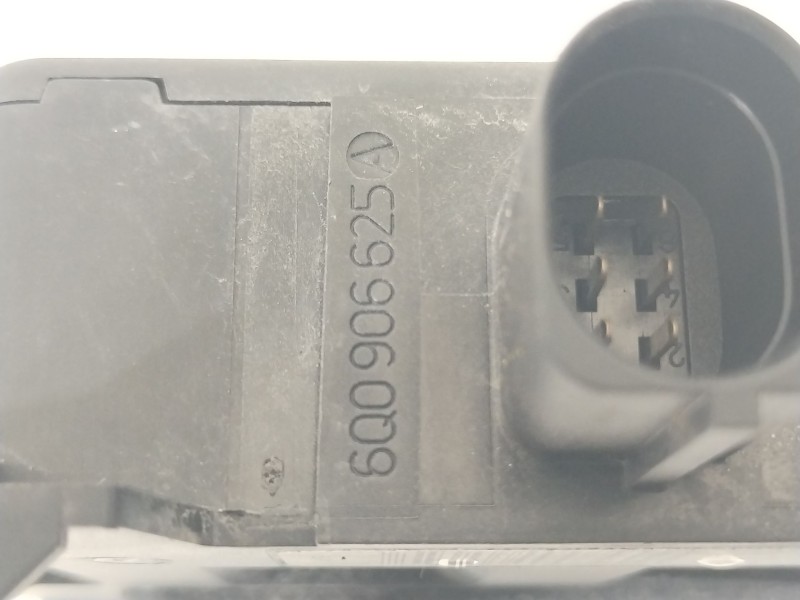 Recambio de valvula aire adicional para volkswagen polo iv (9n_, 9a_) 1.4 tdi referencia OEM IAM 6Q0906625A  