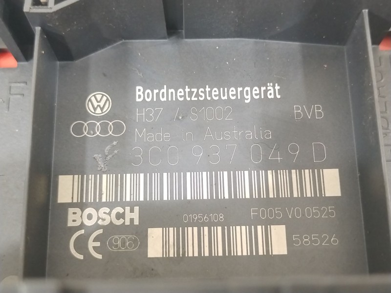 Recambio de caja reles / fusibles para volkswagen golf plus (5m1) bluemotion highline referencia OEM IAM 3C0937049D  