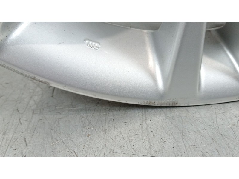 Recambio de llanta para lexus rx 450h referencia OEM IAM 4261148730  