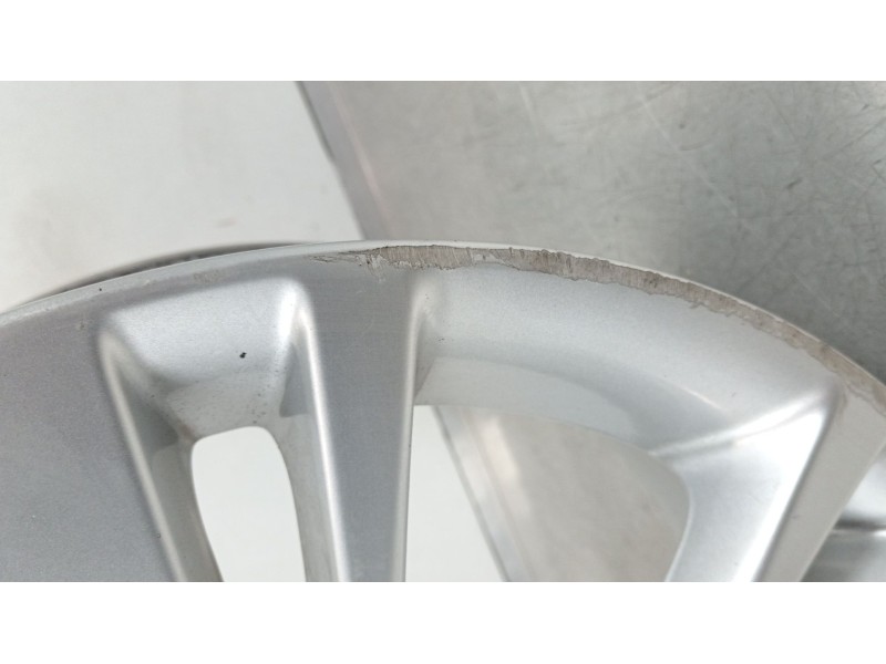 Recambio de llanta para lexus rx 450h referencia OEM IAM 4261148730  