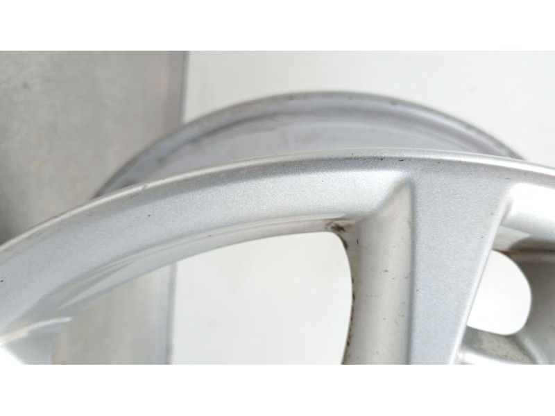 Recambio de llanta para toyota rav 4 (a3) active referencia OEM IAM 4261142350  