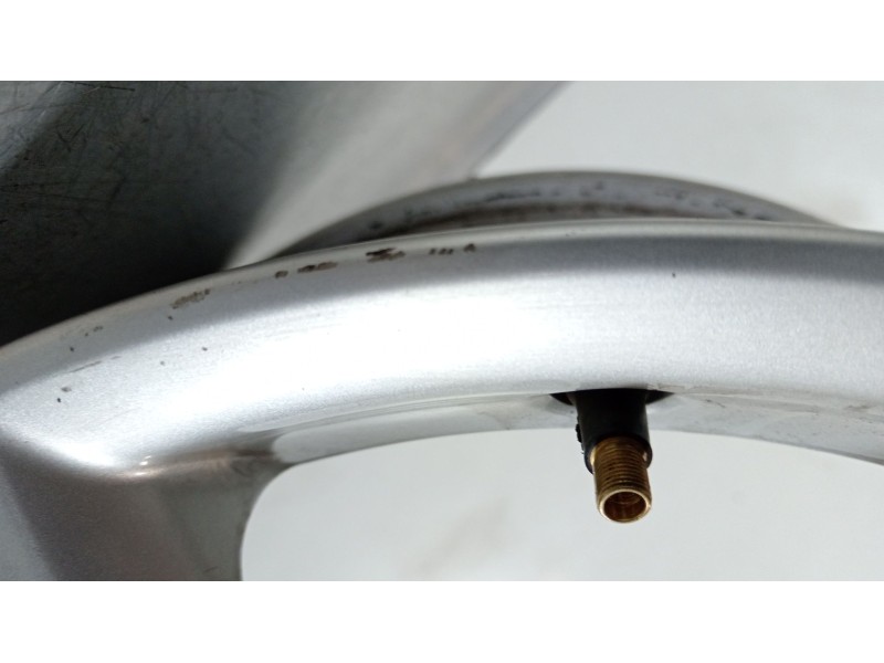 Recambio de llanta para toyota rav 4 (a3) active referencia OEM IAM 4261142350  