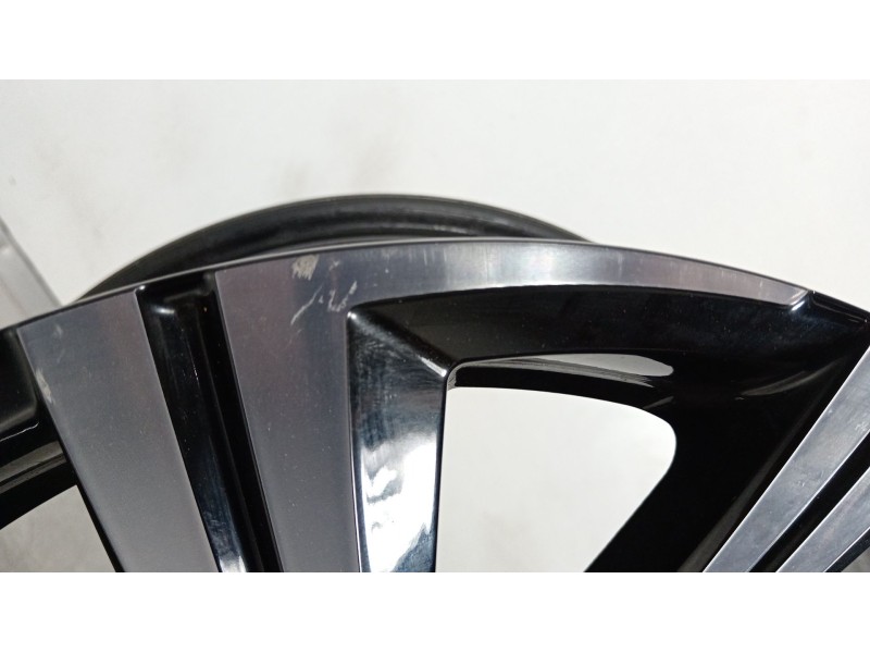 Recambio de llanta para toyota corolla e21 corolla (e21/eh1) basico referencia OEM IAM 42611YYC00  