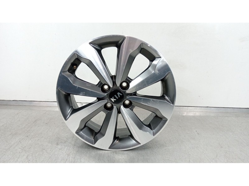 Recambio de llanta para kia stonic (ybcuv) drive referencia OEM IAM 52910h8270  