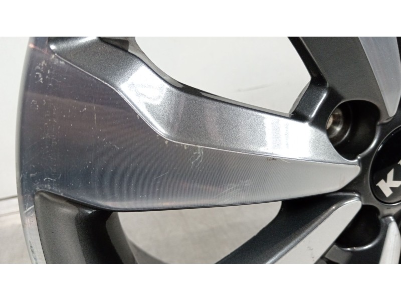 Recambio de llanta para kia stonic (ybcuv) drive referencia OEM IAM 52910h8270  