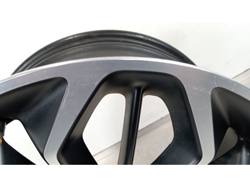 Recambio de llanta para ford focus st-line referencia OEM IAM JX7C1007H1A  