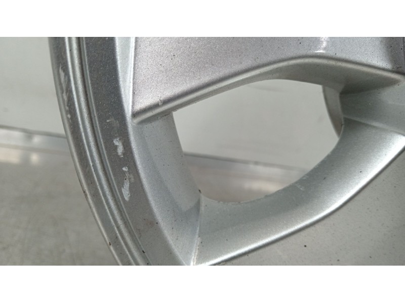 Recambio de llanta para ssangyong rexton 2.9 td gls referencia OEM IAM 4173008620  