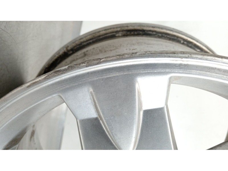 Recambio de llanta para volvo xc70 i cross country (295) d5 xc awd referencia OEM IAM 30647473  