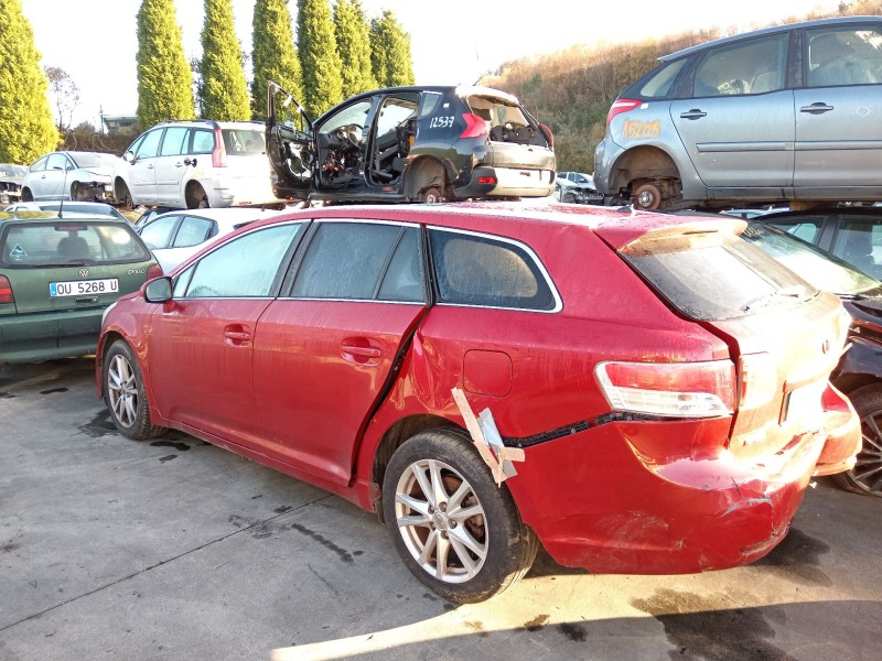 toyota avensis station wagon (_t27_) del año 2010