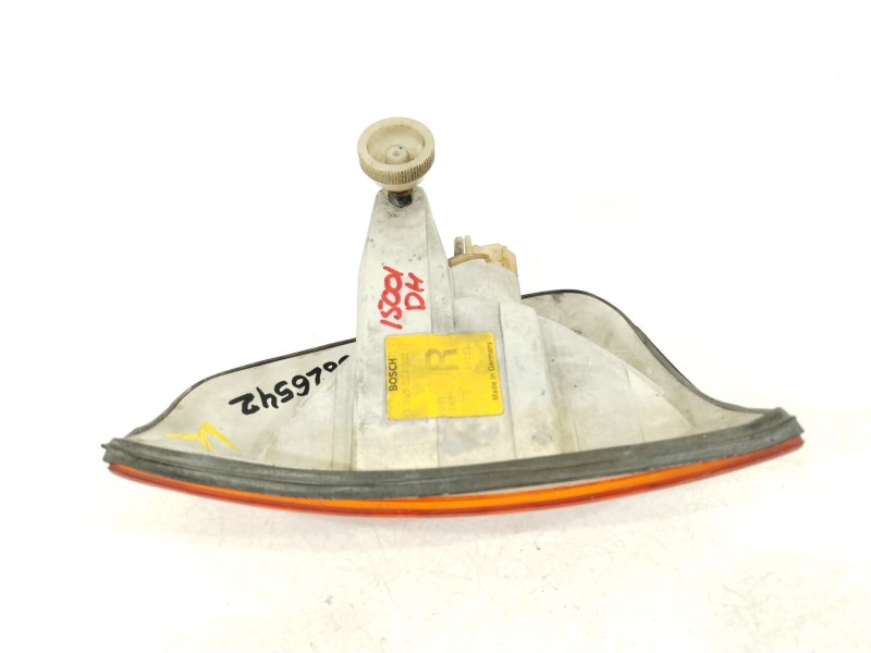 Recambio de piloto delantero derecho para mercedes-benz 123 sedán (w123) 300 d (123.130) referencia OEM IAM 1305233052  