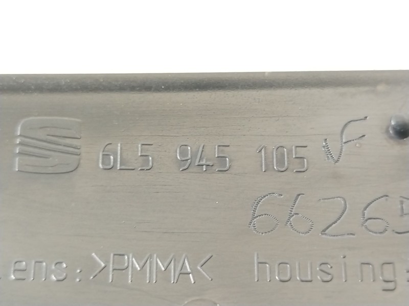 Recambio de piloto trasero izquierdo paragolpes para seat leon (1p1) 2.0 tdi referencia OEM IAM 6L5945105  