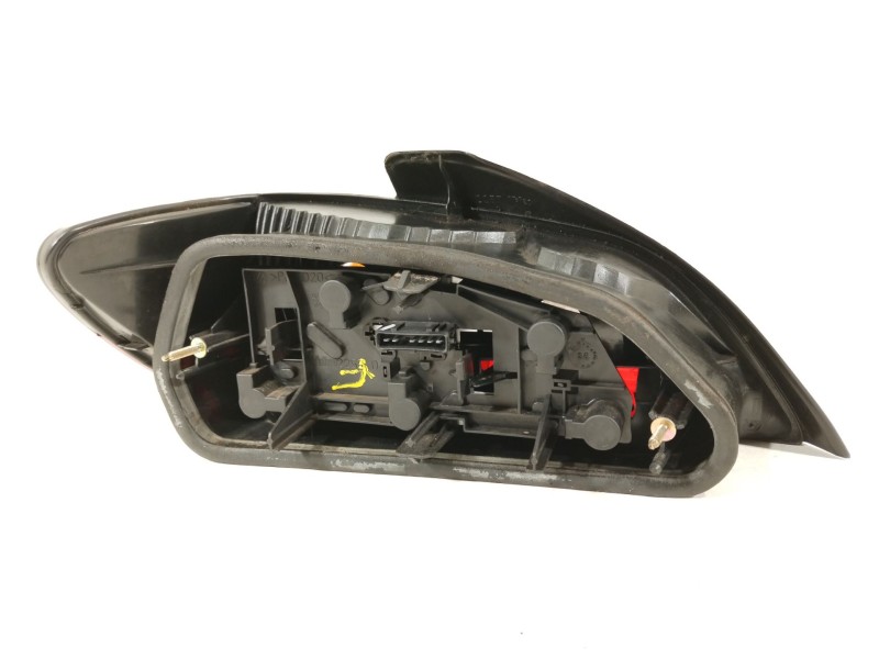 Recambio de piloto trasero derecho para peugeot 406 (8b) 1.6 referencia OEM IAM 6351E8  