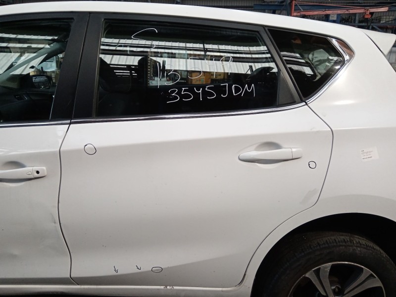 Recambio de puerta trasera izquierda para nissan pulsar hatchback (c13) 1.5 dci referencia OEM IAM   