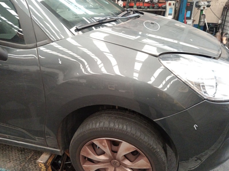 Recambio de aleta delantera derecha para citroën c3 iii (sx) 1.2 vti 82 lpg referencia OEM IAM   