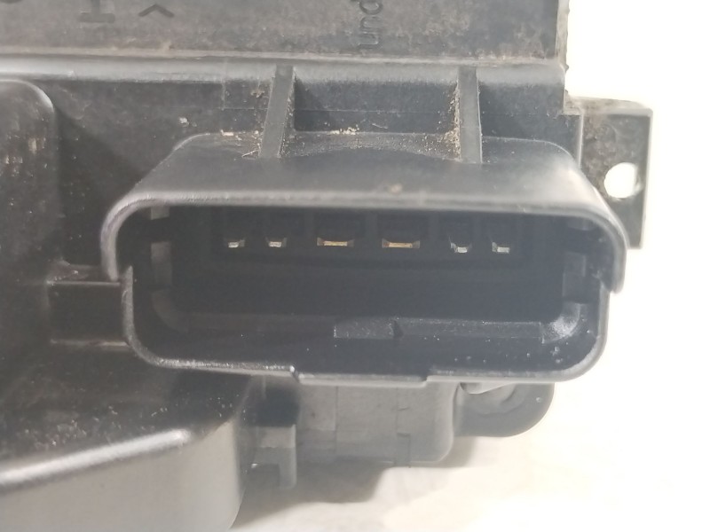 Recambio de cerradura puerta delantera izquierda para hyundai i30 comfort referencia OEM IAM 813102L020  