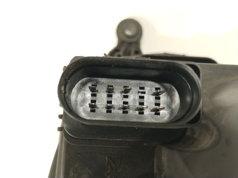 Recambio de faro derecho para volkswagen golf v berlina (1k1) highline referencia OEM IAM 1K6941006M  