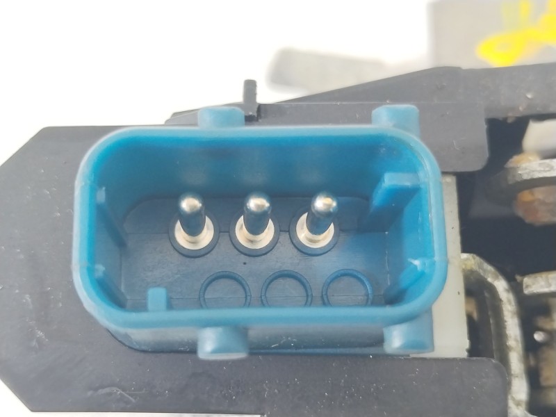 Recambio de cerradura puerta trasera izquierda para bmw 5 (e34) 525 tds referencia OEM IAM 67118353011 8353011 