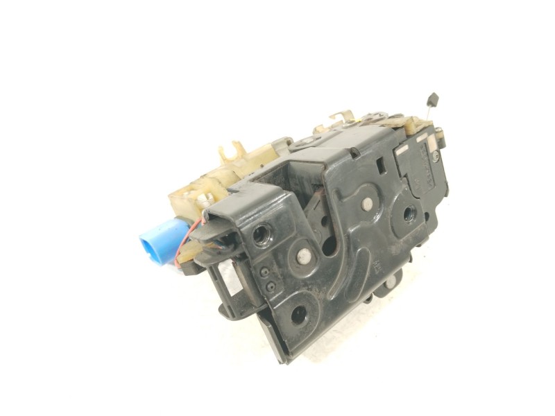 Recambio de cerradura puerta delantera derecha para seat ibiza iii (6l1) 1.4 16v referencia OEM IAM 3B1837016CC  