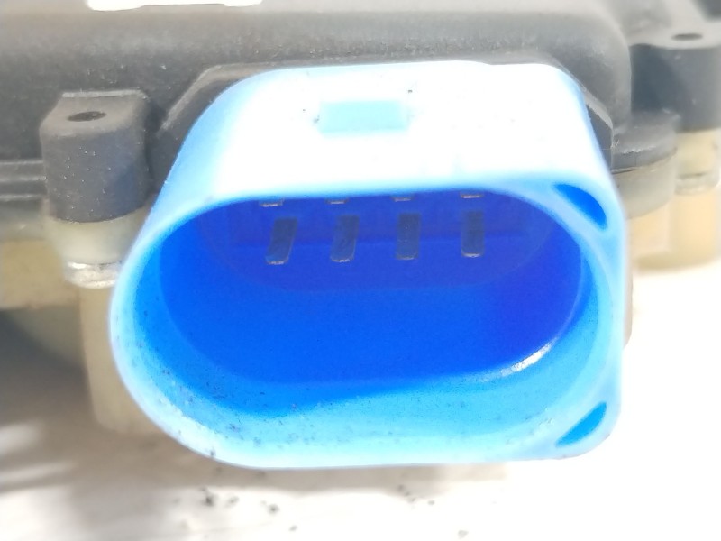 Recambio de cerradura puerta delantera derecha para seat ibiza iii (6l1) 1.4 16v referencia OEM IAM 3B1837016CC  