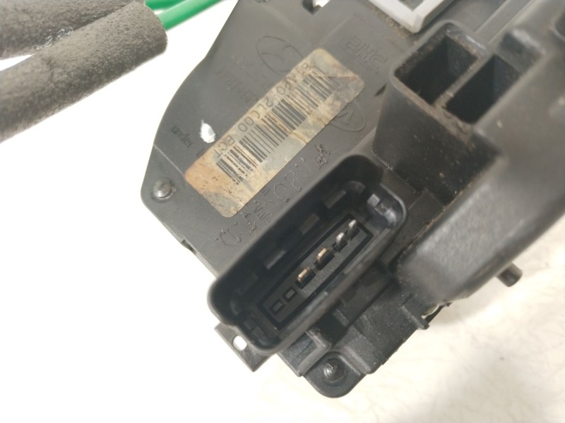 Recambio de cerradura puerta trasera derecha para hyundai i30 comfort referencia OEM IAM 814202L000  