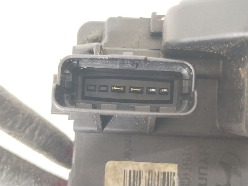 Recambio de cerradura puerta trasera izquierda para hyundai i30 comfort referencia OEM IAM 814102L000  