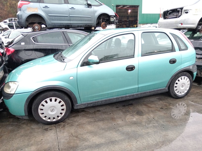 opel corsa c (x01) del año 2003