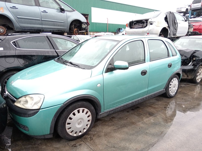 opel corsa c (x01) del año 2003
