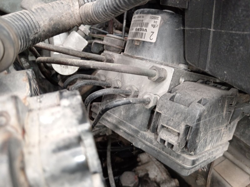 Recambio de abs para volvo xc70 i cross country (295) d5 xc awd referencia OEM IAM P30714952  10020404894