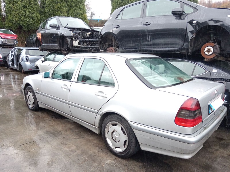 mercedes-benz clase c (w202) del año 2007